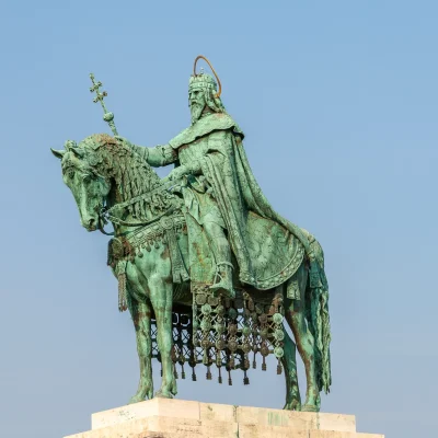  Budapest 153