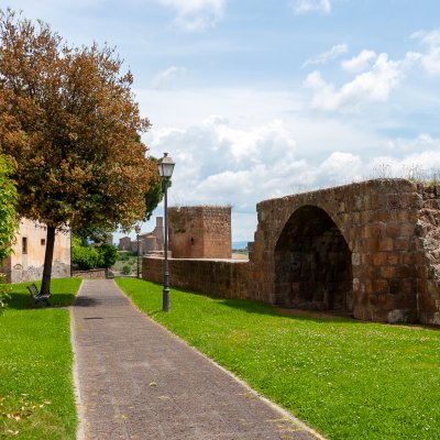 Tuscania 10